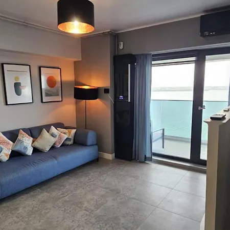 Serenity Lake View Panoramic Top Floor * Mamaia